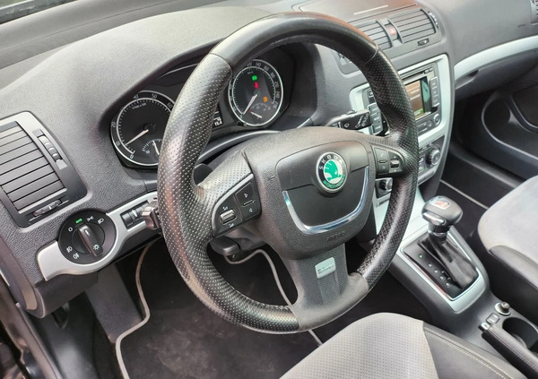 Skoda Octavia cena 39400 przebieg: 170000, rok produkcji 2010 z Poręba małe 326